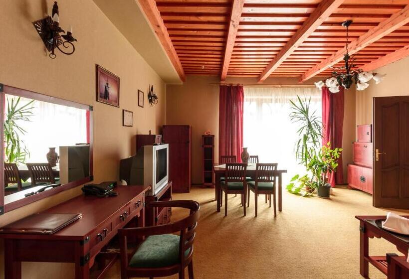 スイート, Letuchiy Gollandets