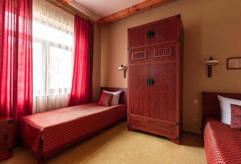 スタンダードルーム, Letuchiy Gollandets