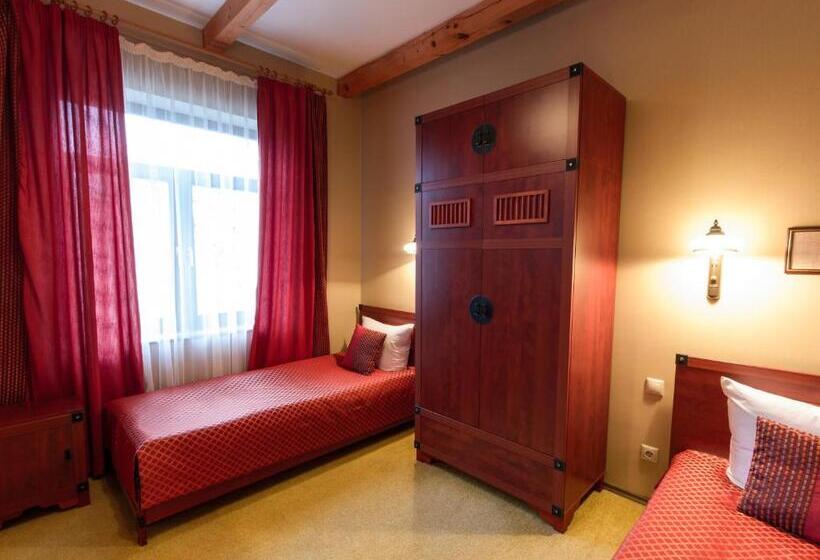 スタンダードルーム, Letuchiy Gollandets