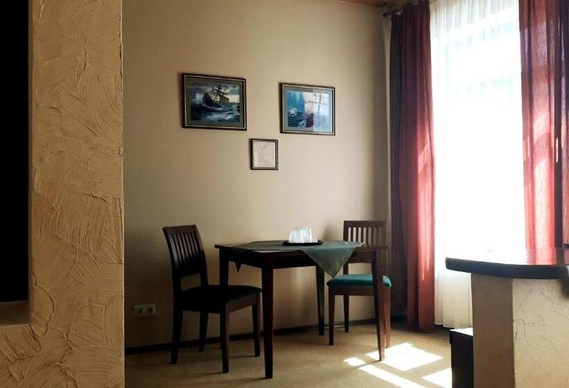 スタンダードルーム, Letuchiy Gollandets