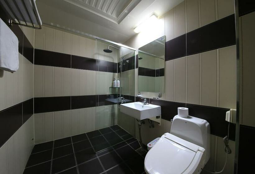 Standard Room, M Story