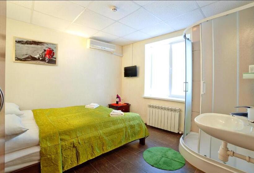 اتاق استاندارد با سرویس بهداشتی مشترک, Marinara