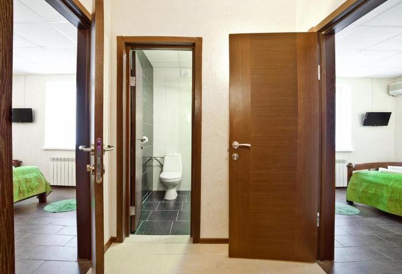 اتاق استاندارد با سرویس بهداشتی مشترک, Marinara