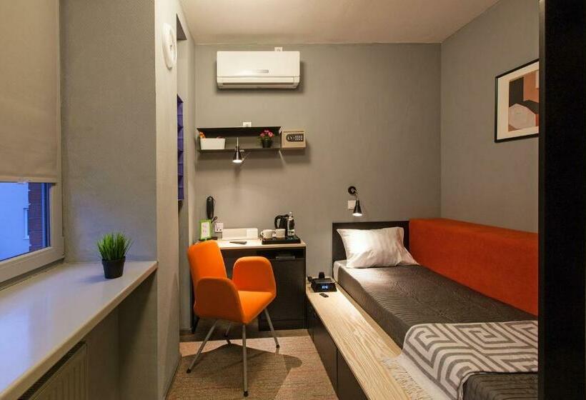 غرفة قياسية فردية, Newport