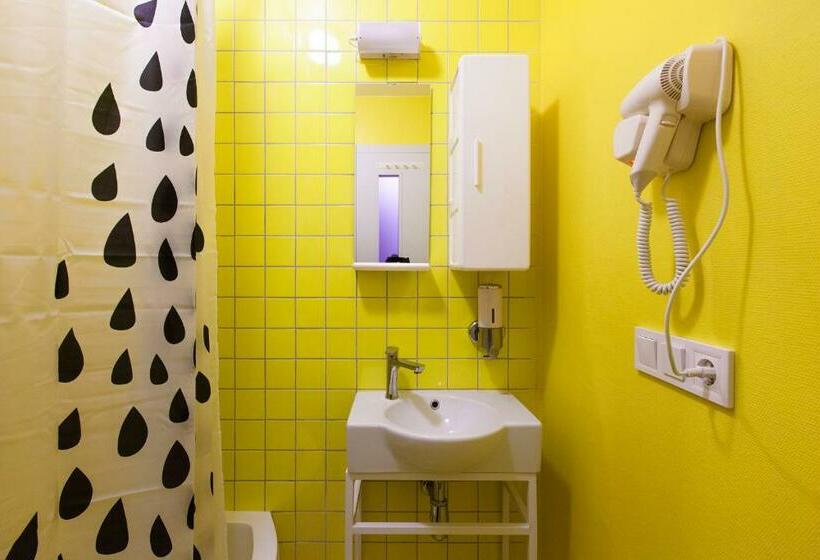 غرفة قياسية فردية, Newport