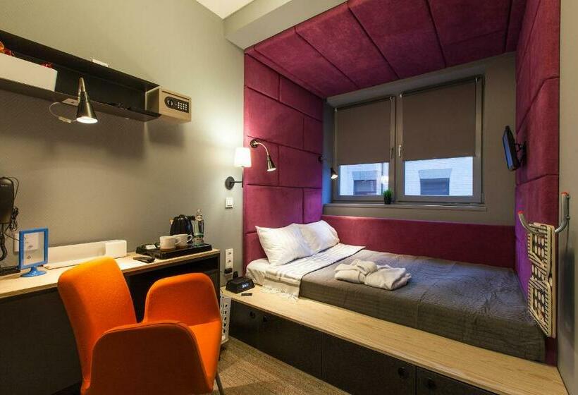 غرفة أساسية, Newport