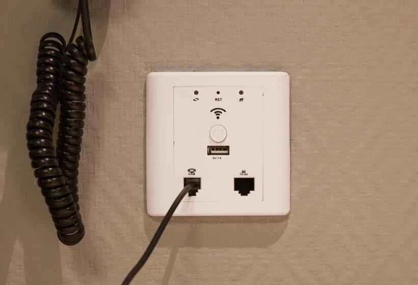 غرفة أساسية, Newport