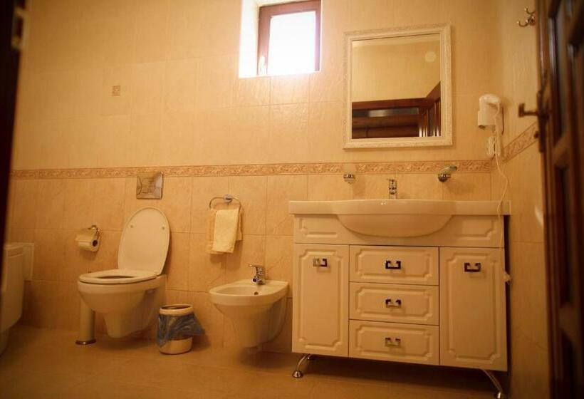 آپارتمان 1 خوابه با تراس, Oasis Karpat