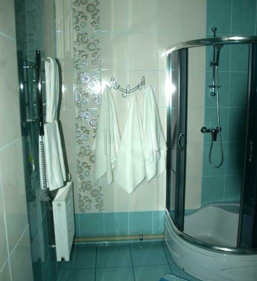 스탠다드 트리플 룸, Pysanka