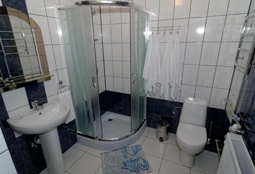 4인용 스탠다드 룸, Pysanka