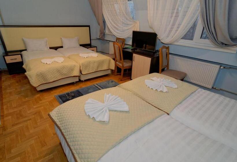 4인용 스탠다드 룸, Pysanka