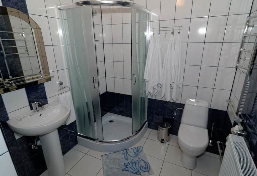 4인용 스탠다드 룸, Pysanka