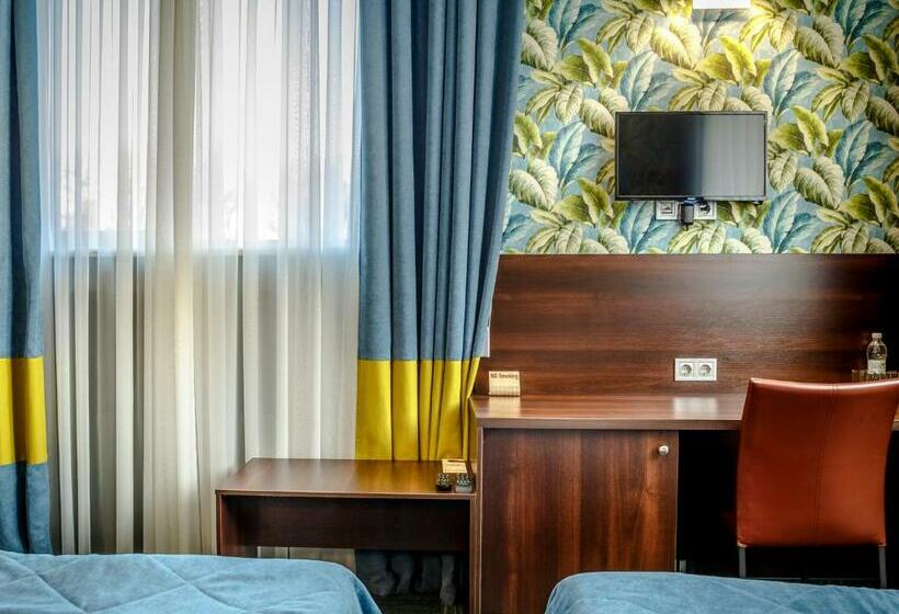 اتاق استاندارد, Road Star