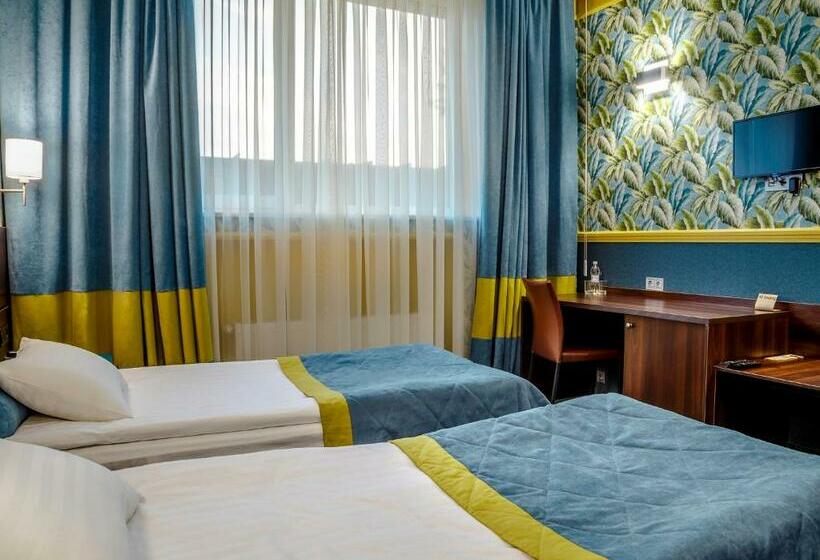 اتاق استاندارد, Road Star