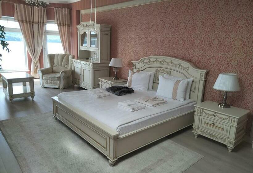 اتاق لوکس با چشمانداز دریاچه, Sapsan