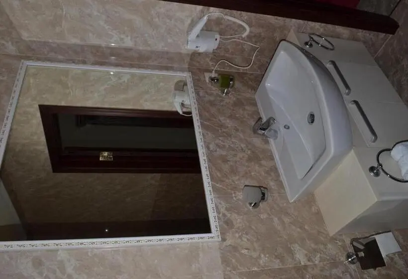 Comfort room with lake view, Sapsan