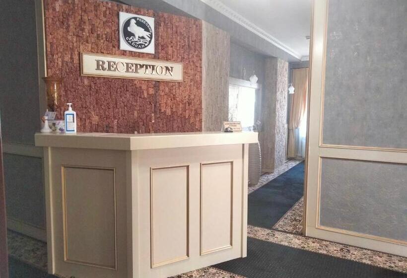 Suite with lake view, Sapsan