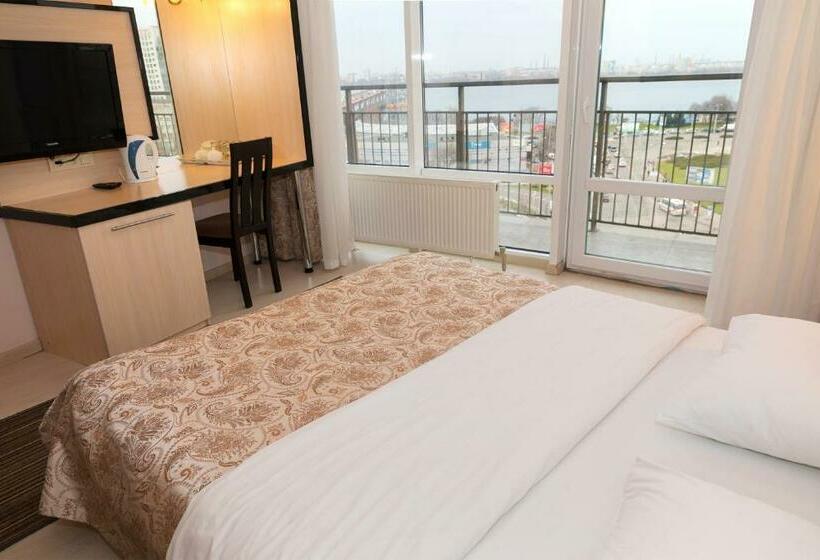 اتاق استاندارد با بالکن, Staybridge Mini