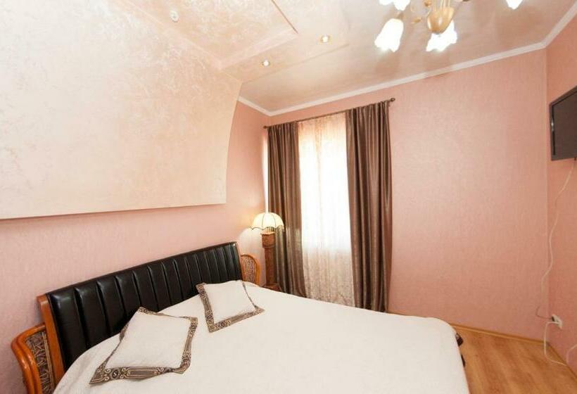 经典家庭房间, Strelets