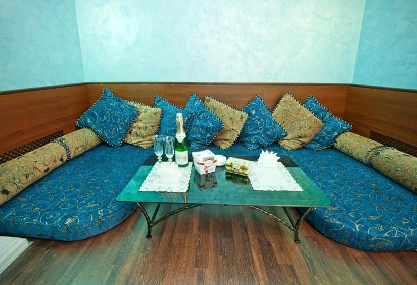 سوئیت با تخت بزرگ, Style