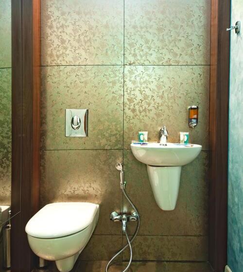 سوئیت با تخت بزرگ, Style