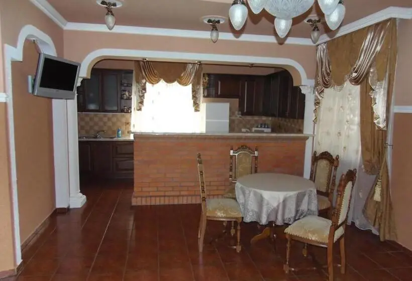 آپارتمان دلوکس 3 خوابه, Tourist Complex Karina