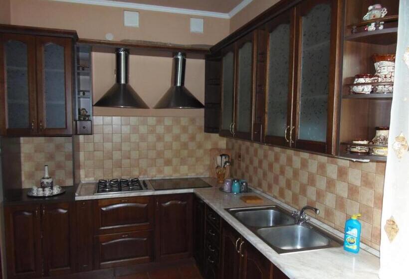 آپارتمان دلوکس 3 خوابه, Tourist Complex Karina