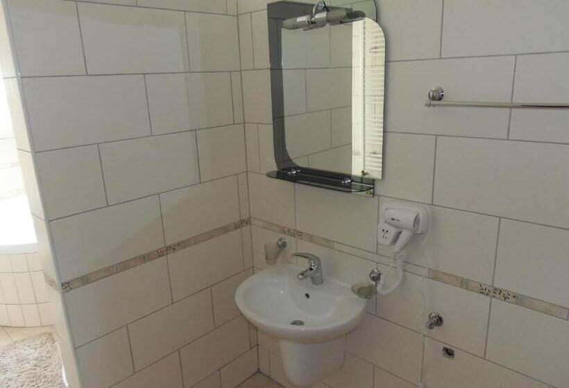 آپارتمان دلوکس 3 خوابه, Tourist Complex Karina