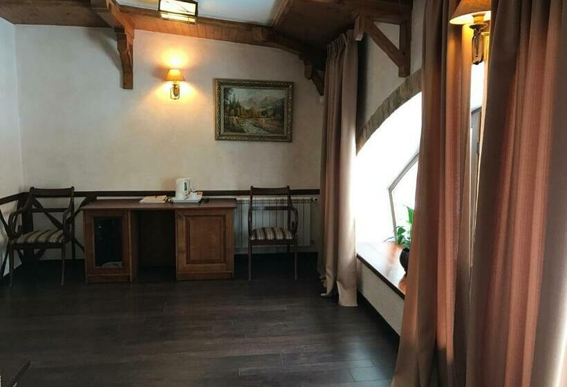 استودیوی استاندارد, Spa Hotel Myslyvskiy Dvir