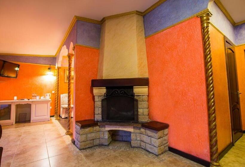 استودیوی لوکس, Spa Hotel Myslyvskiy Dvir