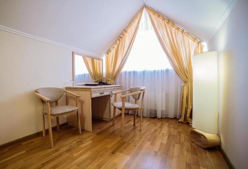 חדר פנטהאוז, Svityaz Resort