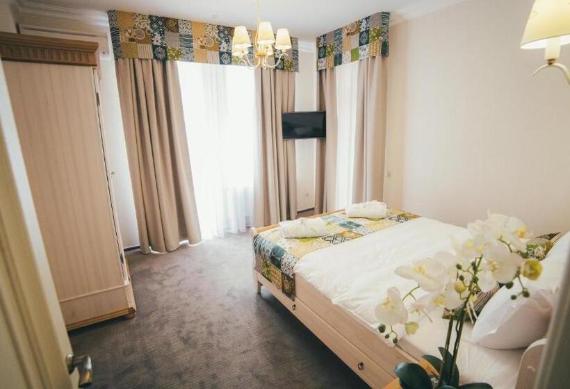 סוויטת ג'וניור, Svityaz Resort