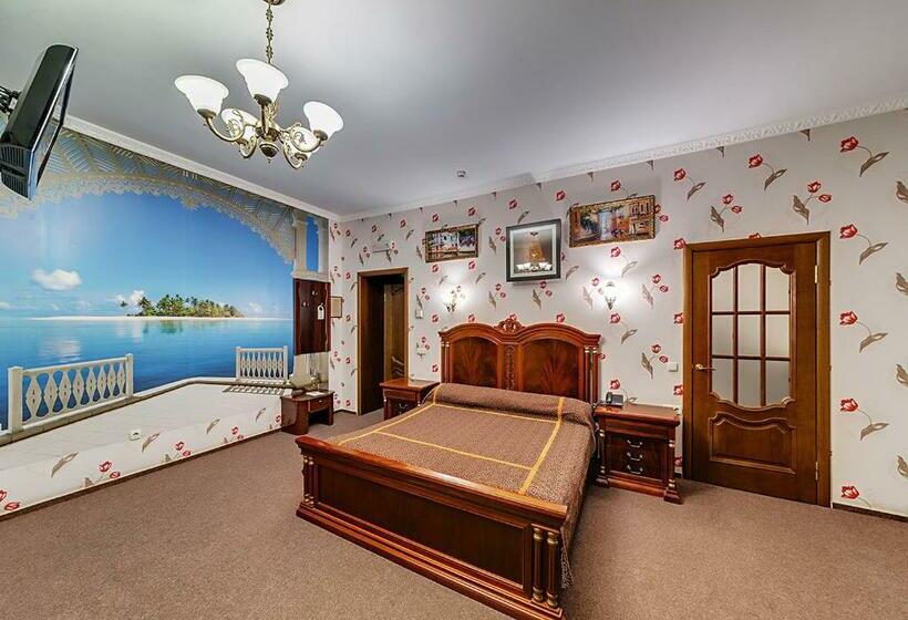 سوییت جونیور, Venecia Hotel & Spa