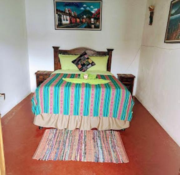 اتاق استاندارد, Francisco S La Merced