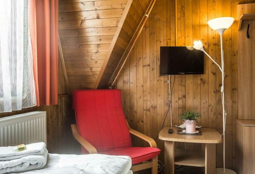 غرفة قياسية, Konopiště Nová Myslivna