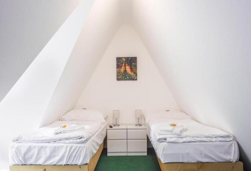 غرفة عائلية, Konopiště Nová Myslivna