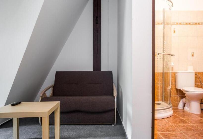 غرفة قياسية, Konopiště Nová Myslivna