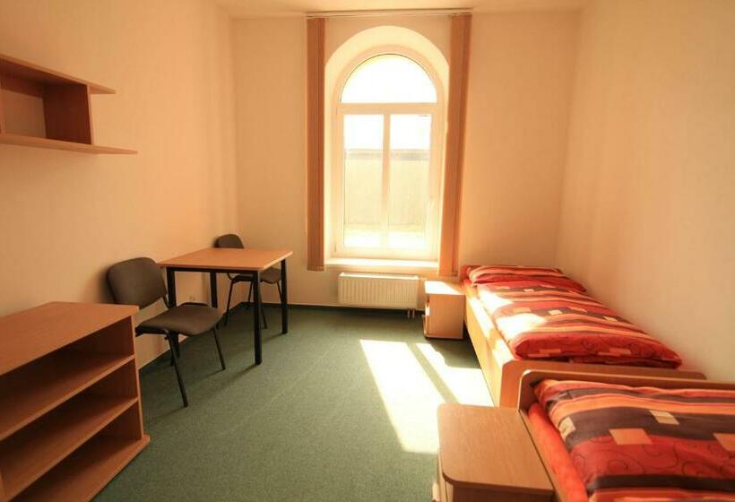 اتاق استاندارد با سرویس بهداشتی مشترک, Ubytovani Rico