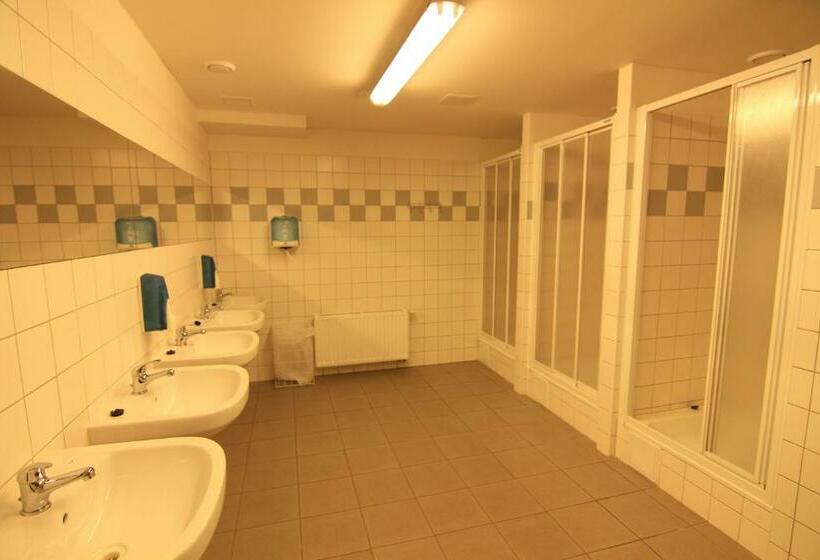 اتاق استاندارد با سرویس بهداشتی مشترک, Ubytovani Rico