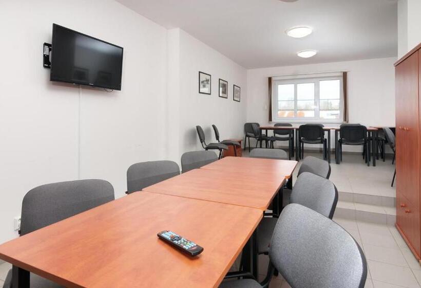 اتاق استاندارد سه تخته با سرویس بهداشتی مشترک, Ubytovani Rico