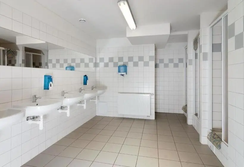 Standard Yhden Hengen Huone Jaettu Kylpyhuone, Ubytovani Rico