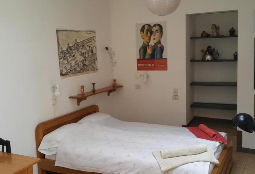 اتاق اکونومی با حمام مشترک, Bella Vista El Tronco