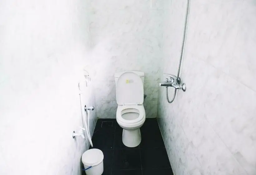 デラックスルーム, Kadolana Guest House