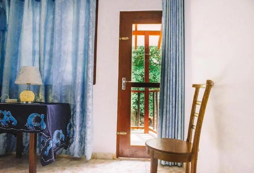 バルコニー付きデラックスルーム, Kadolana Guest House