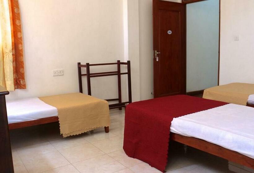 Habitació Triple Estàndard, Open Sky