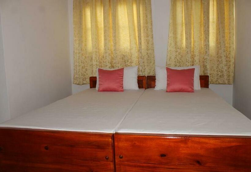 Habitació Estàndard, Open Sky