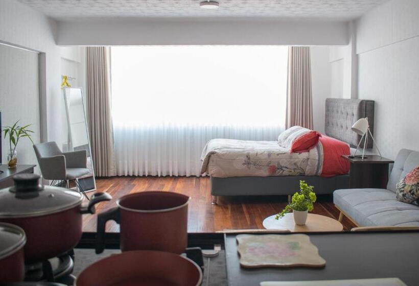 سوییت اجرایی, Skyline