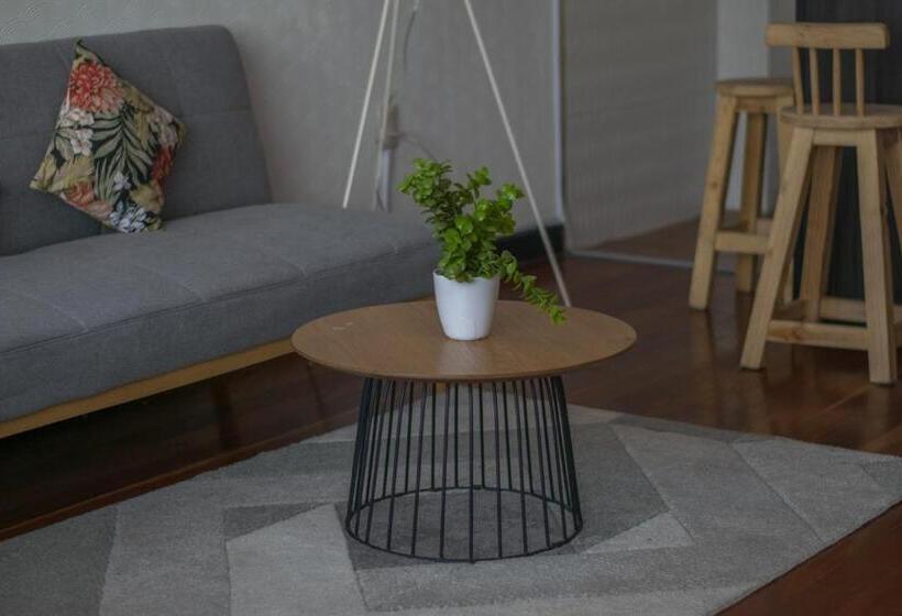 سوییت اجرایی, Skyline