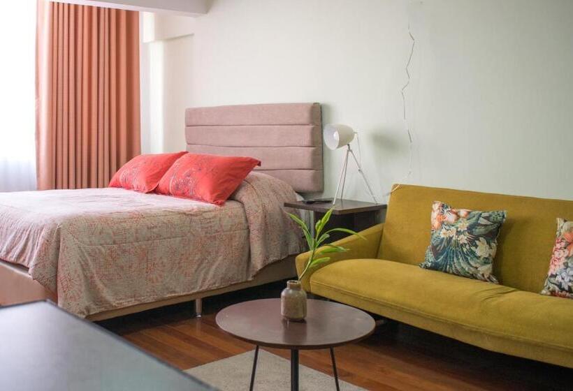 سوییت اجرایی, Skyline