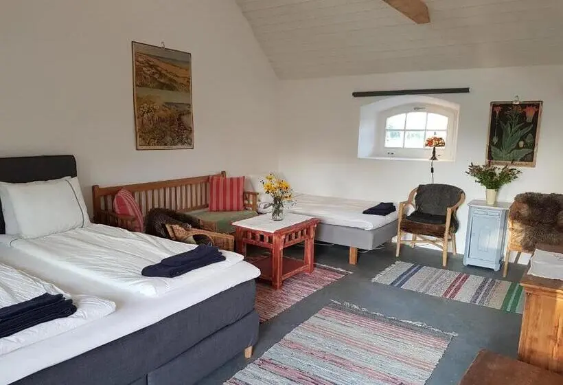 景色の見えるスタンダード４人部屋, Bästekille Gårdshotell